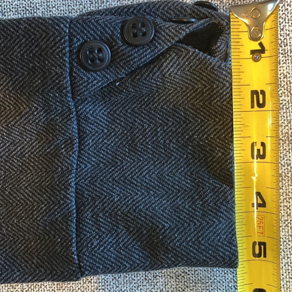 Trina Turk Cropped Pants - Picture 7 of 9
